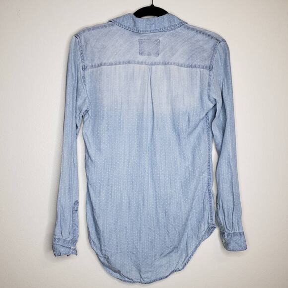 Rails| Carter Light Vintage Polka Dot Chambray - Picture 2 of 13